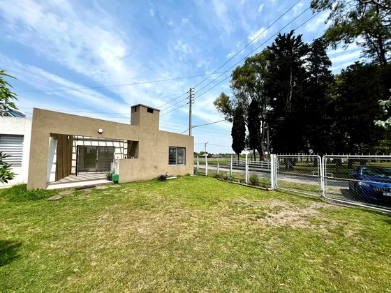 Casa - Trea Ambientes -  Mariano Acosta, Bario Boreal