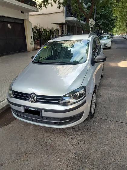 Volkswagen Suran 1.6 Comfortline 101cv