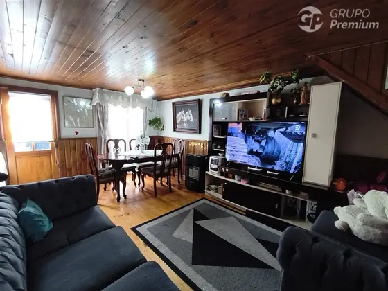 Venta De Casa Luminosa 3d 2b En Maipú