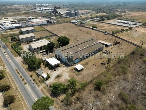 Florangel Pernaleta, Vende Excelente Galpón Industrial En La Zona Industrial De Chivacoa Yaracuy Fp #25-6746