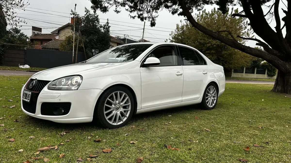 Volkswagen Vento 2.0 I Elegance Dsg