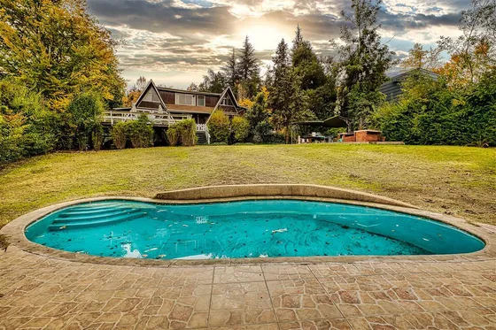 Casa En Venta De 5 Dorm. En Lo Barnechea