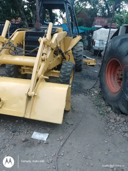 Retroexcavadora Marca Case, Hidráulica