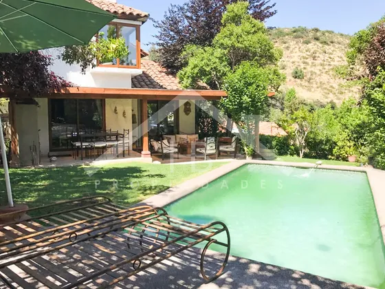 * Casa Cond. Lomas De La Dehesa, Piscina, Quincho