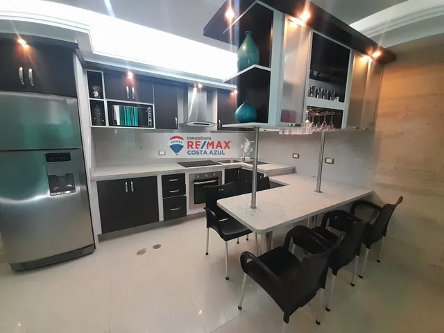 En Venta Hermoso Apartamento Listo Para Disfrutar En Edificio Giovanna Suites En Tucacas.