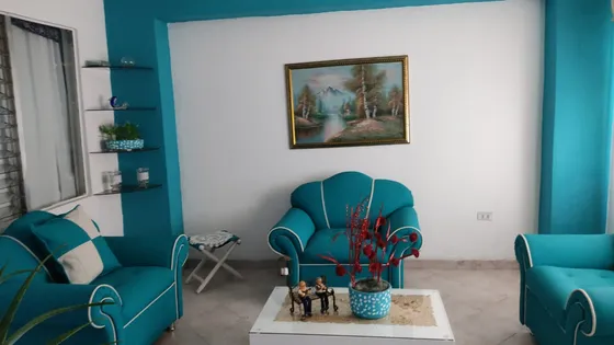 Casa Con 2 Apártaestudio En Prado Centro- Vivir De La Renta