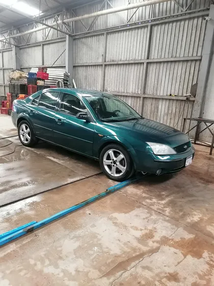 Ford Mondeo 2.5 Trend V6 At
