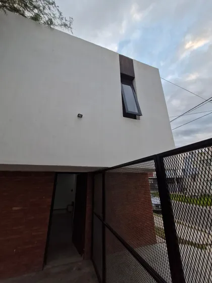 Alquiler Duplex Moderno, La Calera 2 Dorm, Patio Y Cochera