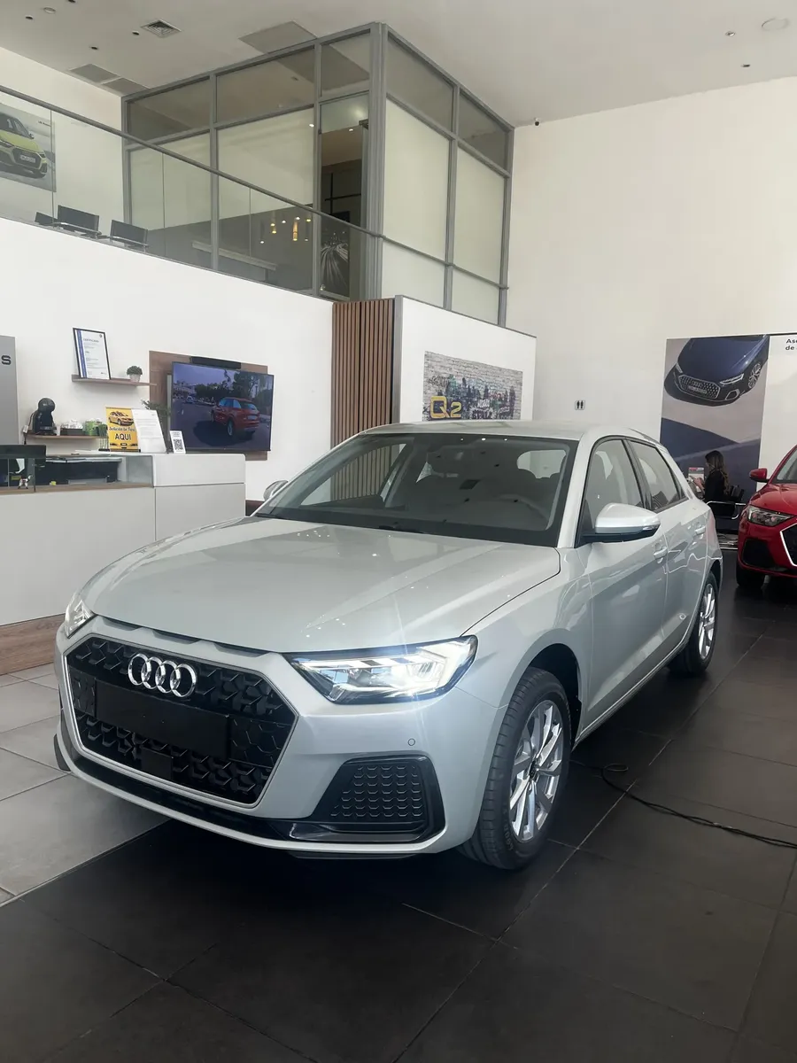 Audi A1 30tfsi 116cv