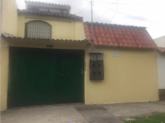 Casa En Venta En Cedritos Rentable Con 6 Apartamentos Amoblados