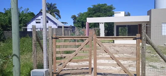Venta Casa 2 Dormitorios Pinamar Con Cochera