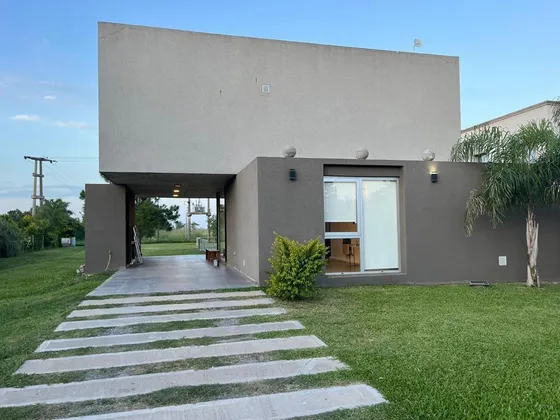 Casa De Vende - Aires Del Llano
