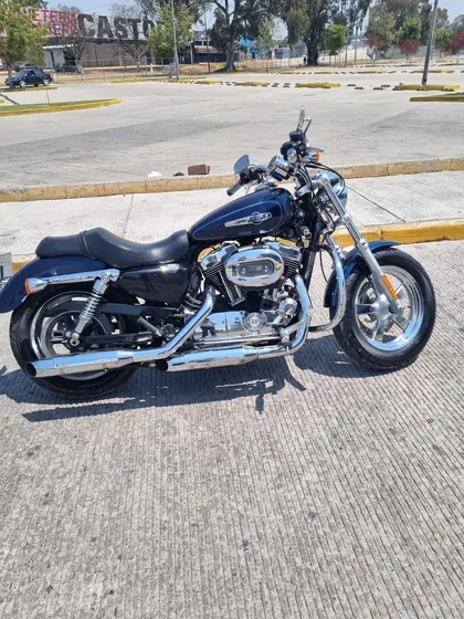 Harley Davidson Sportster Custom 1200