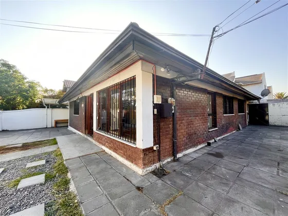 Casa En Arriendo De 5 Dorm. En Las Condes