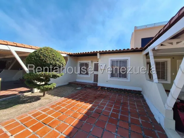  Acogedora Y Amplia Casa En Venta En La Ribereña Urb Roca Nostra, Cabudare - Oportunidad Dorada, No Dejes Pasar Esta Propiedad