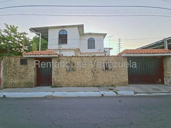 Gbf 25-21011 Palo Negro Centro Vendo Bella Casa Con Terreno Contáctame Ya.