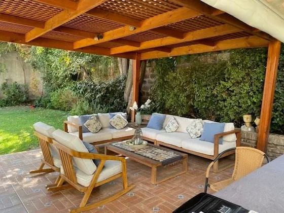 Casa En Venta De 4 Dorm. En Las Condes Alto Las Condes