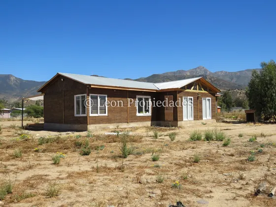 Se Vende Parcela Con Casa En Sector Julio Silva, Curacavi