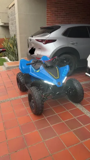 Cuatrimoto Cfmoto 110cc 2023, 66 Kilómetros