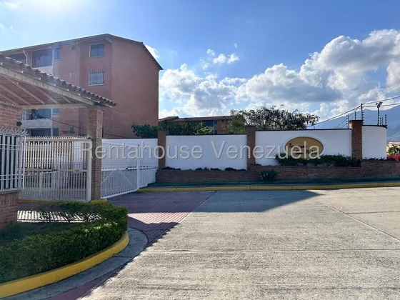 Ji 25-17915. En Venta Apartamento De 90m2, Ubicado En San Pedro, Guatire.