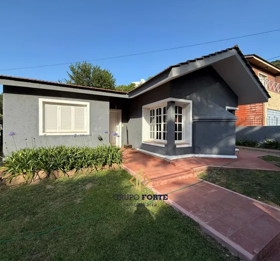 Casa En Venta Con Pileta En Villa Carlos Paz