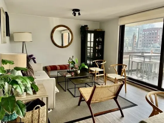 Departamento En Venta De 2 Dorm. En Las Condes