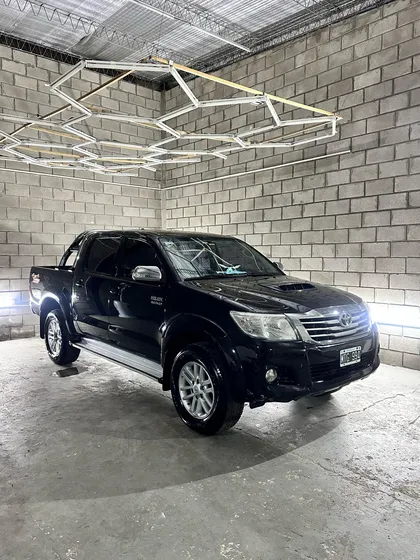 Toyota Hilux Pick-up 3.0 Cd Srv Cuero I 171cv 4x4