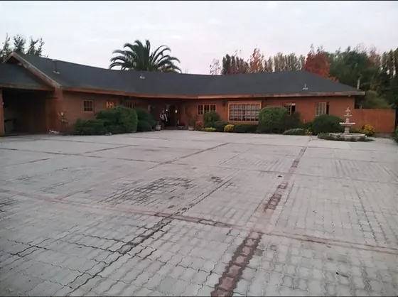 Parcela Y Amplia Casa En Condominio En Venta En Buin, Erz