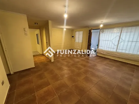 Casa En Arriendo De 2 Dorm. En Maipú