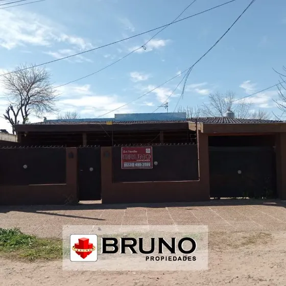 Casa En Venta En Mariano Acosta
