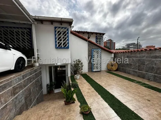 María Martínez Vende Increíble Casa Al Este De Barquisimeto, Amplia Habitaciones, Ideal Para Disfrutar En Familia, Brinda Comodidad, Área Social, Piscina, Vigilancia 24/7.
