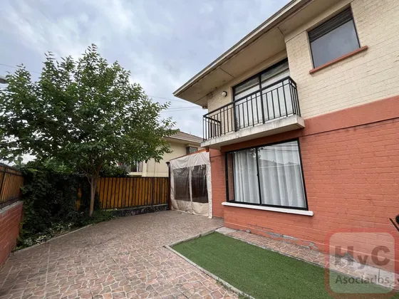Arriendo Amplia Casa En Ciudad Satélite