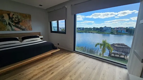 Venta Casa Puertos  Vistas Con Muelle Privado