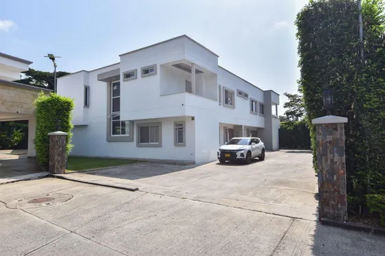 Casa Bifamiliar  Condominio Club Rincon De Fatima