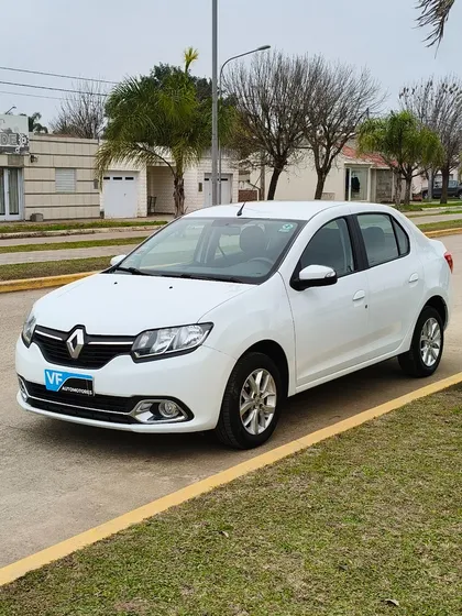 Renault Logan 1.6 Privilege Plus 105cv
