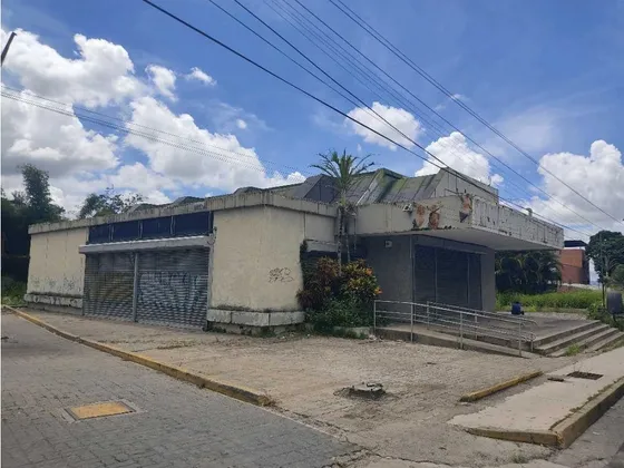 Filas De Mariche, Local En Venta De 487m2/2.170 M2 Terreno