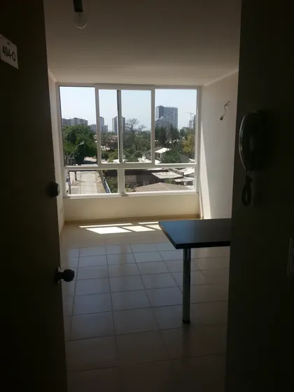 Cerca Metro La Rejas, Y Parada Metro Bus