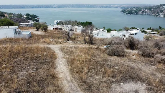 Terreno En Tequesquitengo Con Vista Al Lago