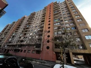 Arriendo Muy Buen Departamento De Tres Dormitorios.