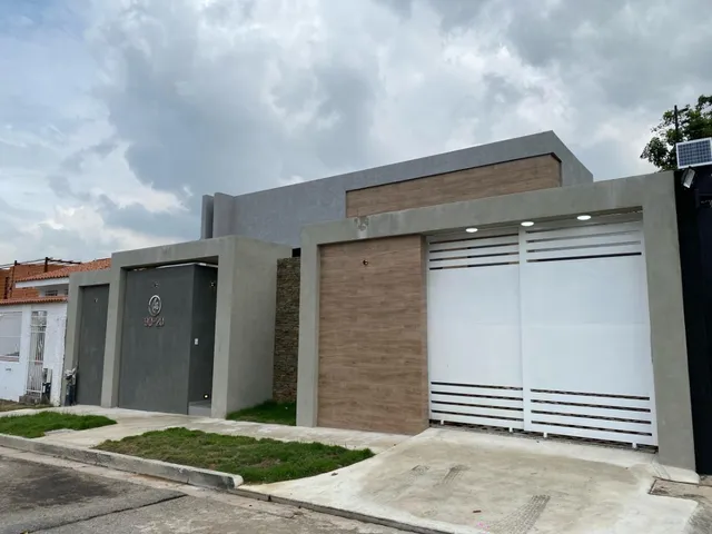 Cr Vende Casa Moderna En Urb. Trigal Norte, Calle Cerrada