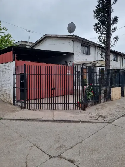 Casa Esquina En Venta , Pje. Ancud Renca , Sin Corredor