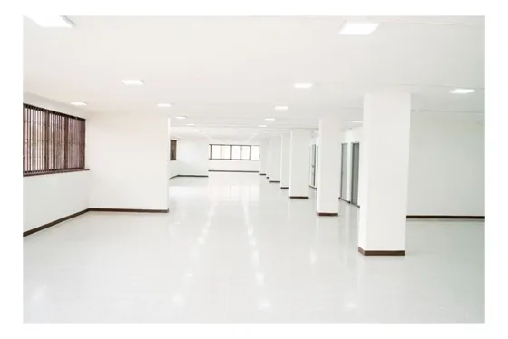 Edificio En Arriendo, Modelia, Excelente Ubicacion
