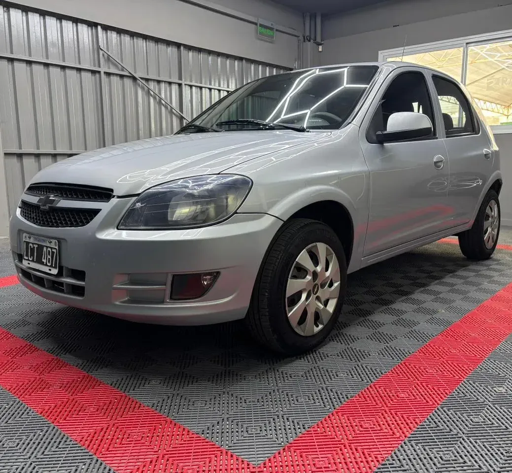 Chevrolet Celta 1.4 LT 5 Doors