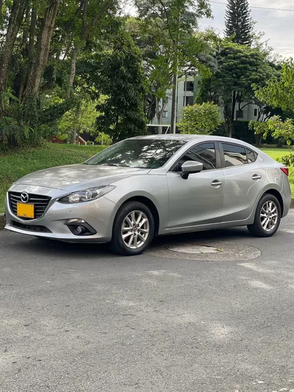 Mazda 3 2.0 Touring At