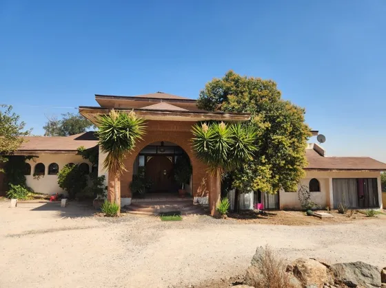 Vende Casa 380m2 5d-5b, En 2800m2 Terreno, La Florida
