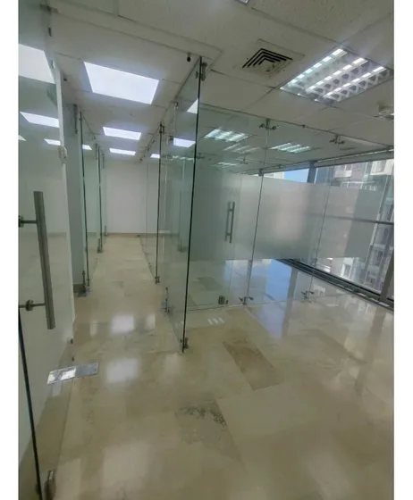 Se Alquila Oficina 68m2 Altamira 3947
