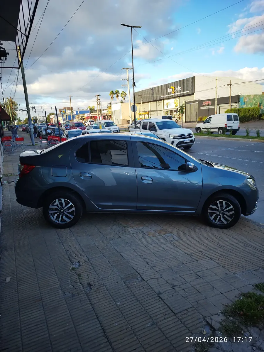 Renault Logan 1.6 16v Intense568338377637908481
