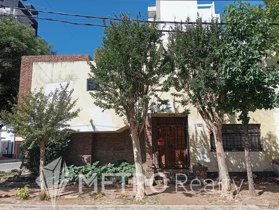 Casa En Venta 4 Ambientes En Quilmes Centro