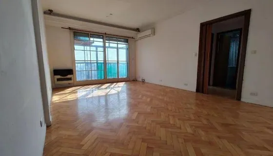 Departamento En Venta - 3 Dormitorios 2 Baños - 86mts2 - Flores
