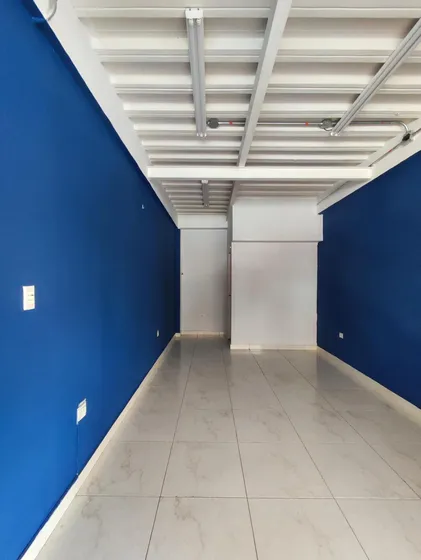 Edificio En Venta En Zona Industrial. Cod V28070